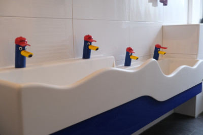 Kinderwaschbecken im Badezimmer