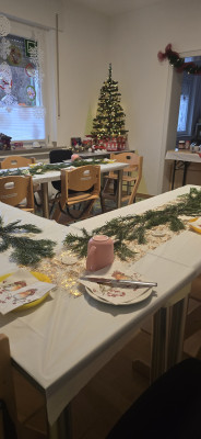 Esszimmer beim Weihnachtsfrühstück